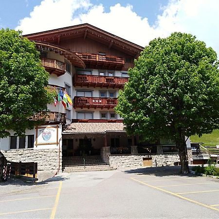Hotel Europa Pozza di Fassa Esterno foto
