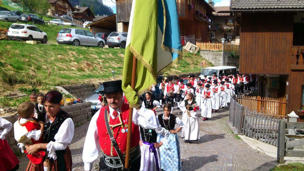 Hotel Europa Pozza di Fassa Esterno foto